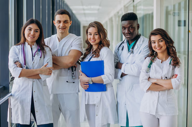 Equipe médica diversa